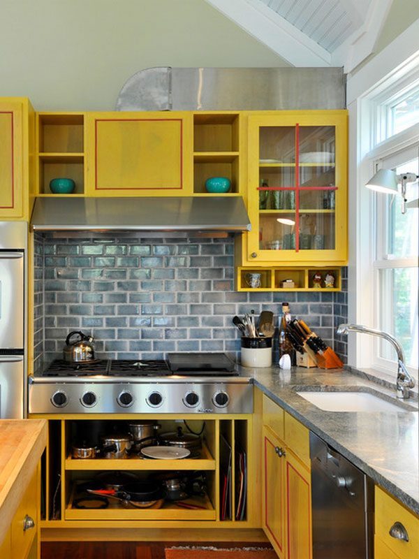 happy-colorful-kitchen