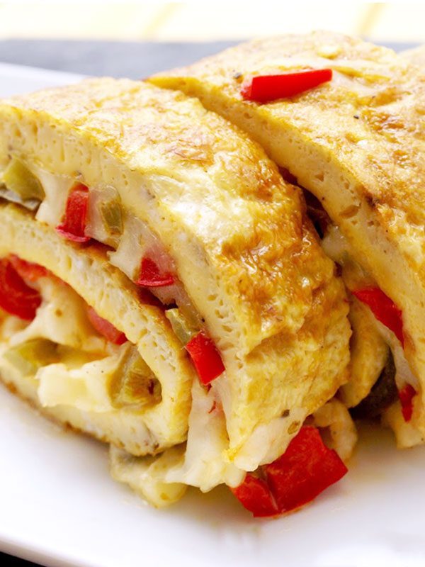 Rolled Omelet with Mozzarella and Bell Pepper