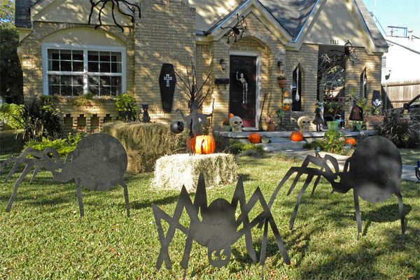 halloween home exteriors