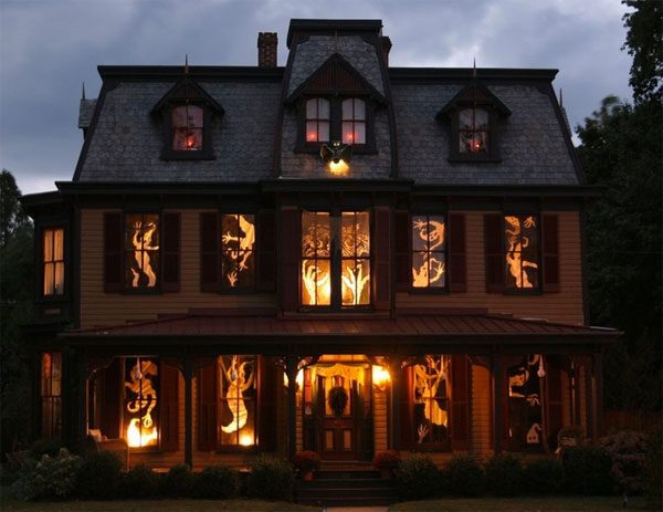 5 Spooky Ways to Dress your House this Halloween
