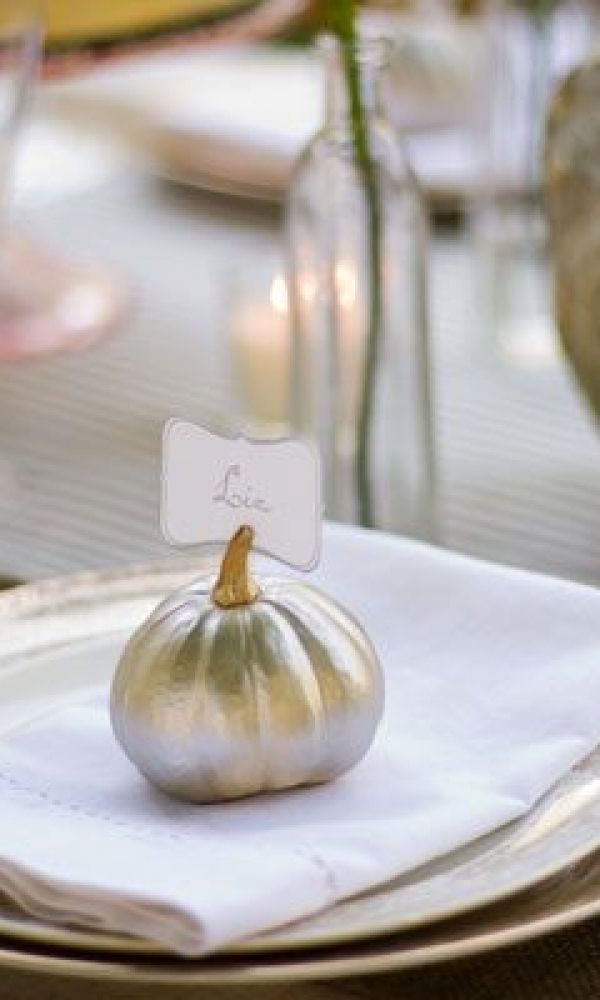 10 DIY Place Cards to Charm Up Your Thanksgiving Table