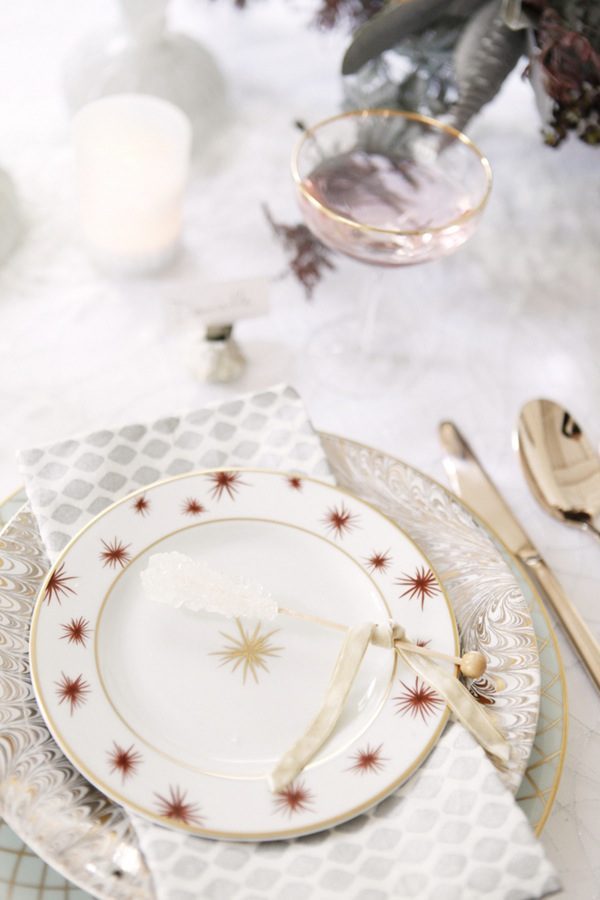 How to Set  dreamy HOLIDAY TABLE