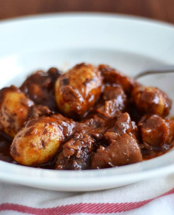 Slow Cooked Beef Stew with Potatoes