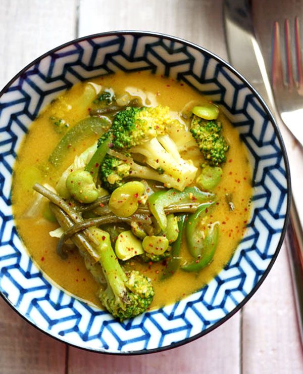 Curried Broccoli & Coconut Soup
