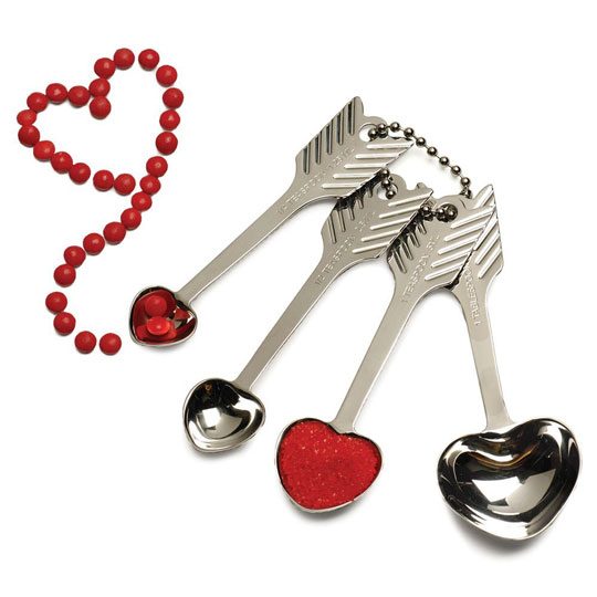 heart shaped measuring spoons