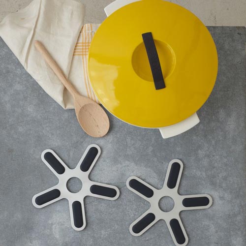 modern trivet