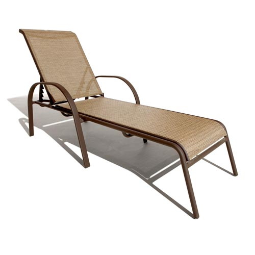 outdoor chaise lounge