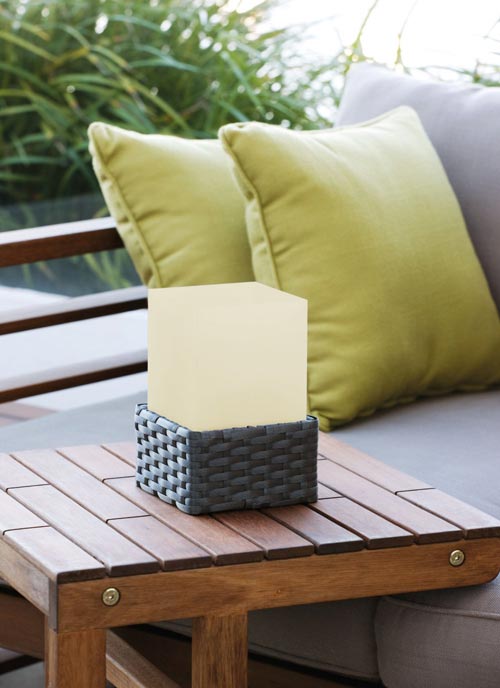 outdoor-table-lamp