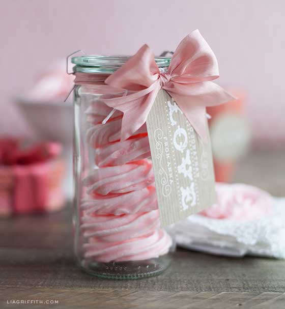 valentine meringue gift