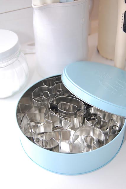 tips to store cookie cutters