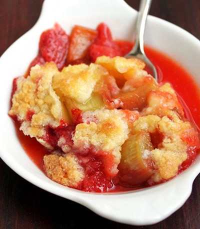 Rhubarb Strawberry Crumble