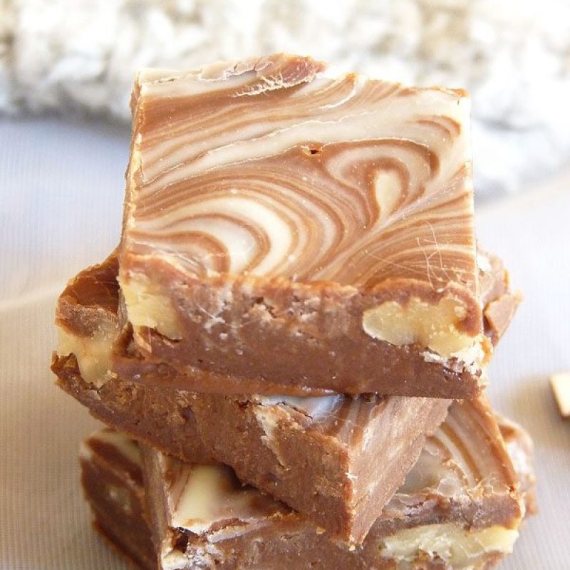 Marbled Double Chocolate Fudge Recipe — Eatwell101
