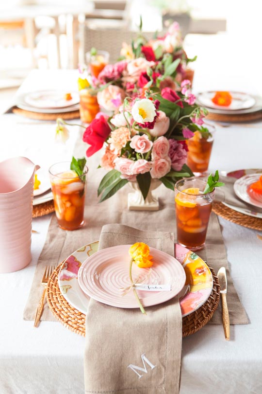 beautiful place setting for mothers day