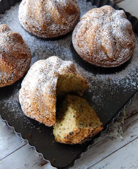 GREEN TEA POUND CAKE