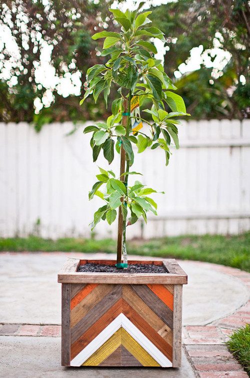 chevron recycled wood planter box