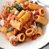 Pasta With Tuna And Tomato Sauce thumbnail