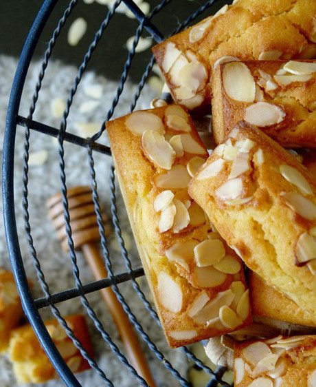 Mini Almond Honey Cakes