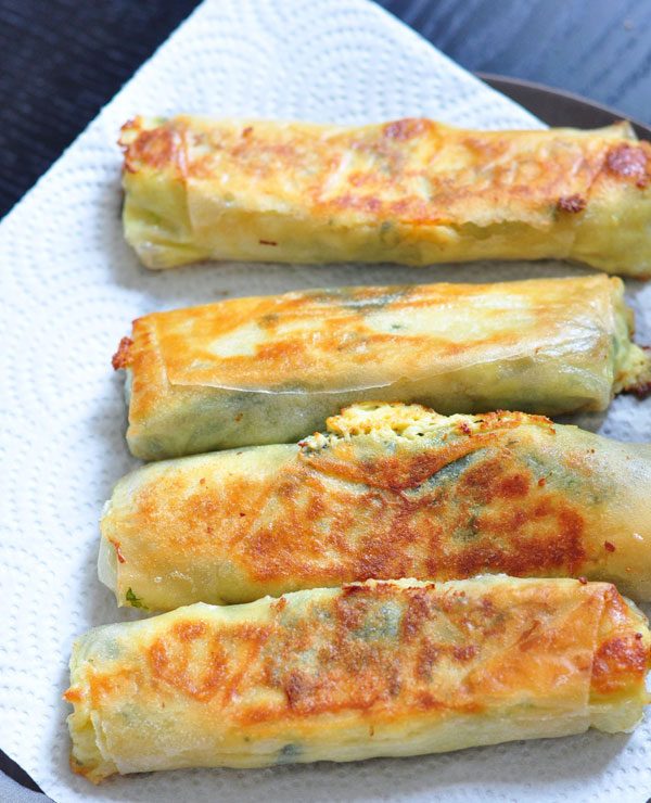 Phyllo Pastry rolls with Feta Spinach