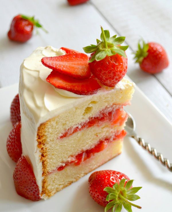 Strawberry Layer Cake Recipe — Eatwell101