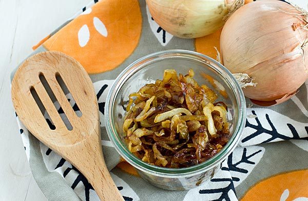 how to make caramelized onions quickly