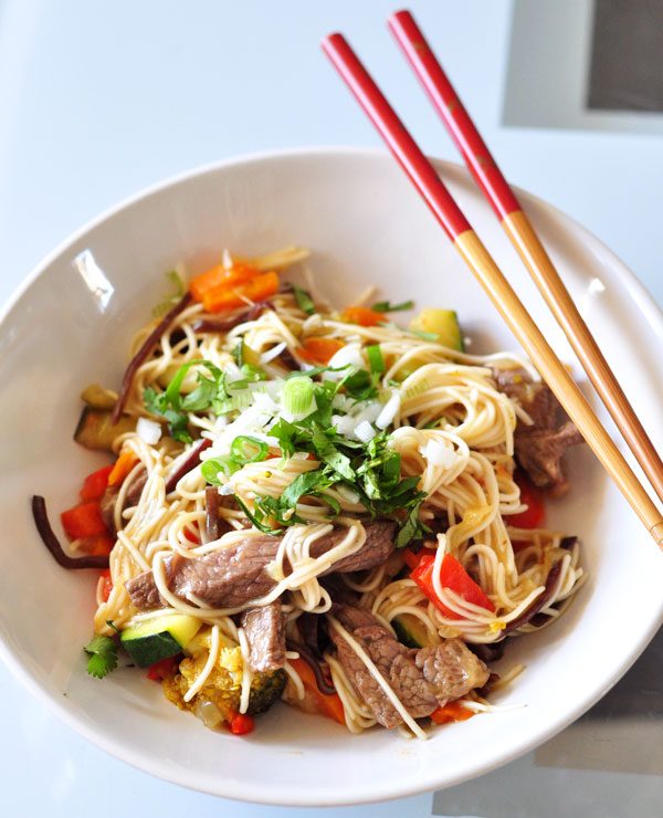 Beef Noodle Stir Fry with Vegetable