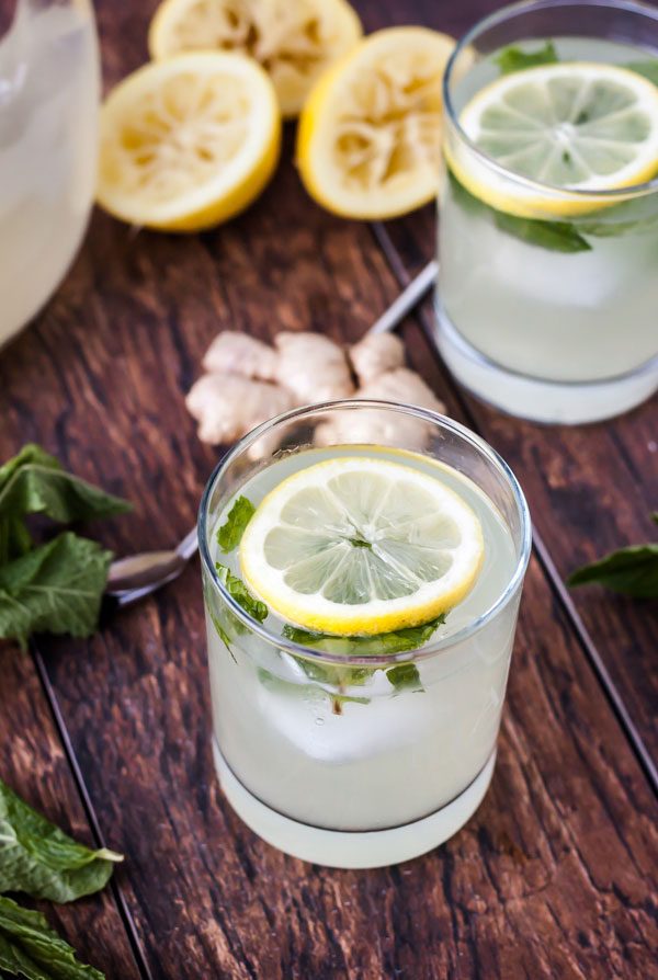 How To Add A Finishing Touch To Your Summer Cocktails