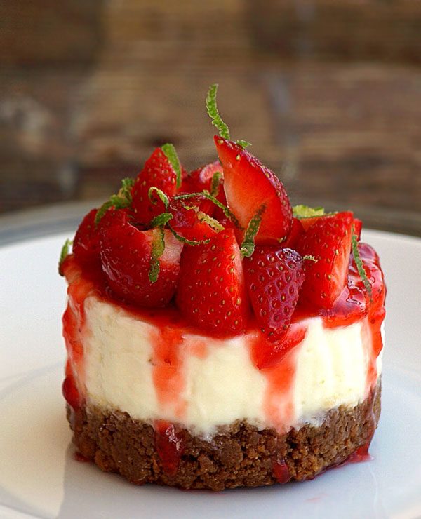 No-Bake Strawberry Cheesecakes