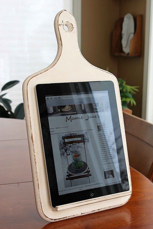 DIY cutting board Kitchen Tablet Holder