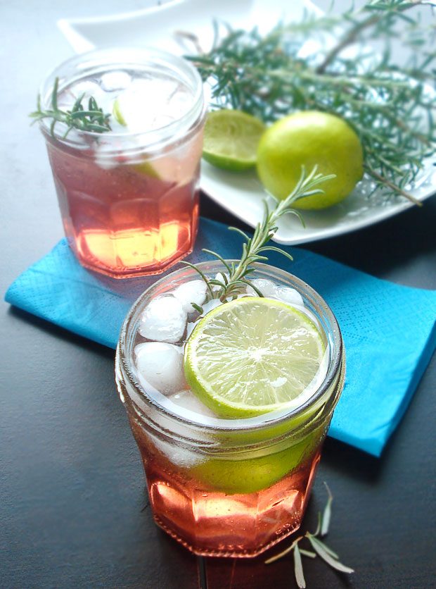 Pomegranate-Lemonade-spritzer-recipe