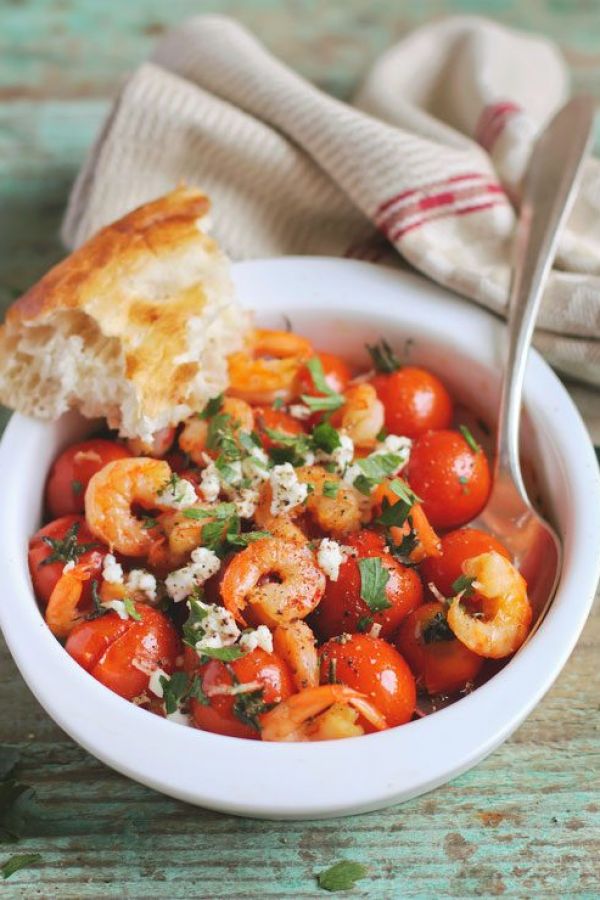 Cherry Tomatoes With Roasted Shrimps - #recipe by #eatwell101 - https://www.eatwell101.com/roasted-tomatoes-with-shrimps-recipe
