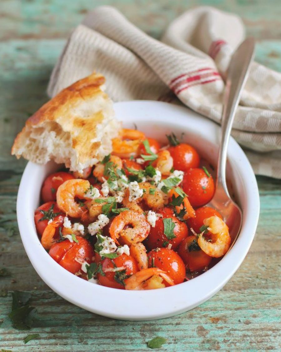 Cherry Tomatoes With Roasted Shrimps - #recipe by #eatwell101 - https://www.eatwell101.com/roasted-tomatoes-with-shrimps-recipe