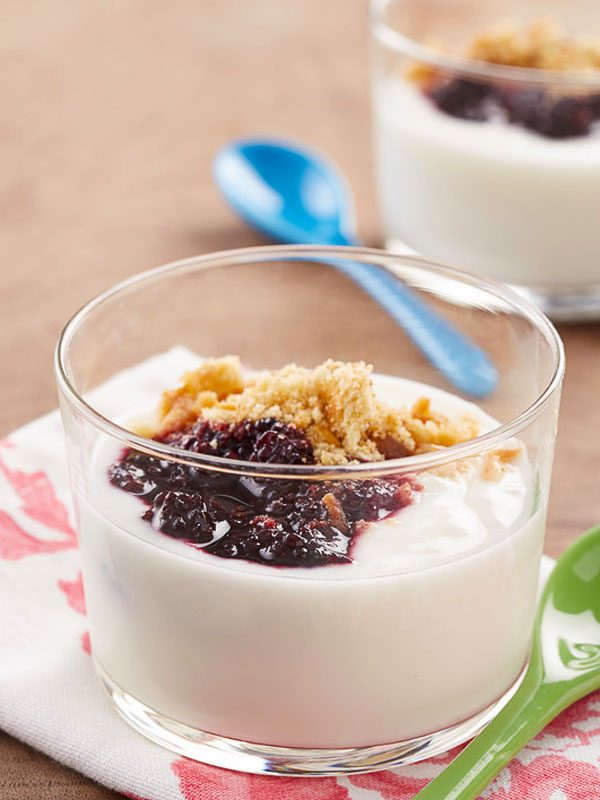 5-Minute Cookie Berry Greek Yoghurt Parfait