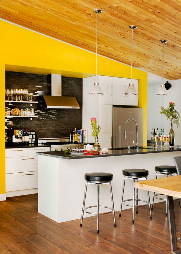 yellow kitchen accent wall