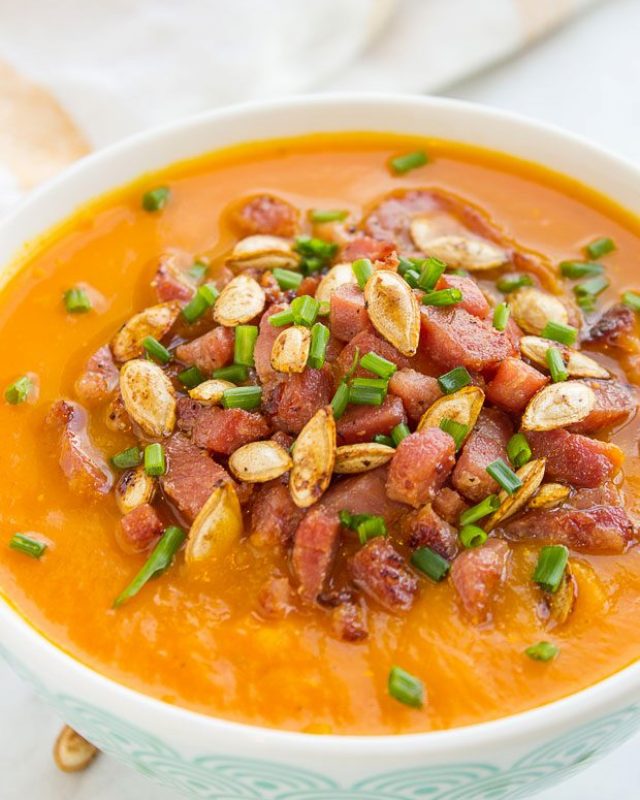 Butternut Squash Soup - #recipe by #eatwell101 - https://www.eatwell101.com/butternut-squash-soup-recipe
