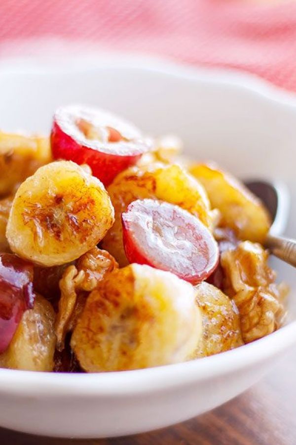 Grape, Walnut, Banana Breakfast Bowl - #recipe by #eatwell101 - https://www.eatwell101.com/grape-walnut-banana-breakfast-with-honey