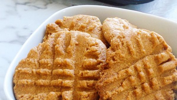 Peanut Butter Cookies - #recipe by #eatwell101 - https://www.eatwell101.com/speedy-peanut-butter-cookies-recipe