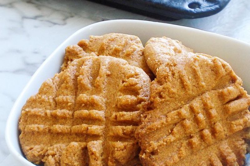 Peanut Butter Cookies - #recipe by #eatwell101 - https://www.eatwell101.com/speedy-peanut-butter-cookies-recipe