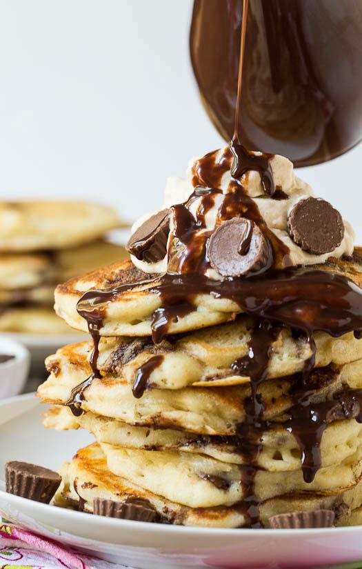 peanut butter cups pancakes