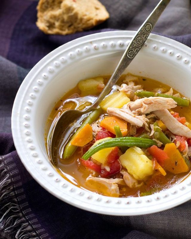 Easy Chicken Soup - #recipe by #eatwell101 - https://www.eatwell101.com/chicken-soup-recipe-with-vegetables