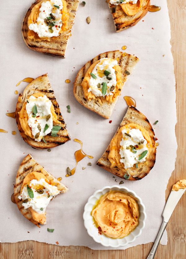 tahini crostini recipe