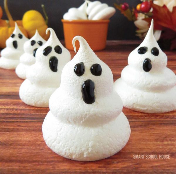 Halloween Ghost Meringues