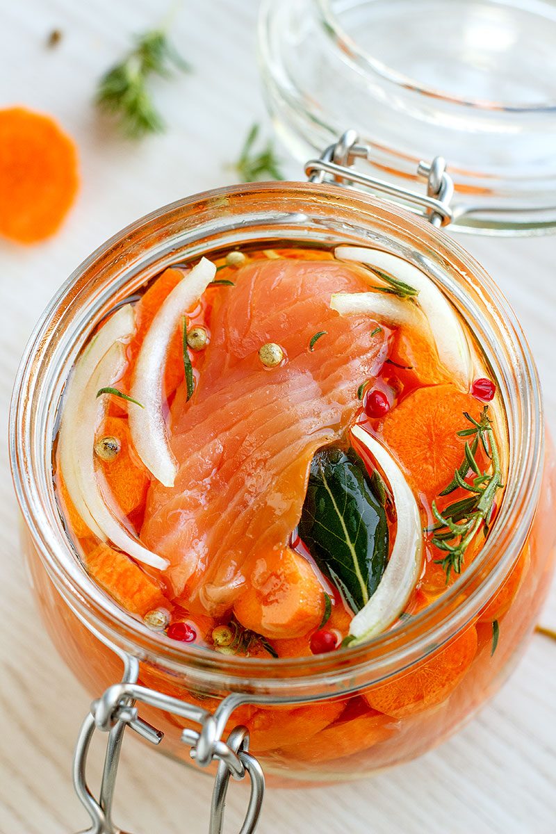 This simple and delicious marinade with aromatic herbs, carrot and onion develops salmon’s natural richness and smoky flavors.