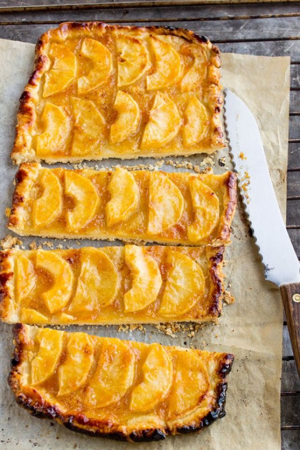 Galette Apple Tart Recipe - #recipe by #eatwell101 - https://www.eatwell101.com/easy-apple-tart-recipe