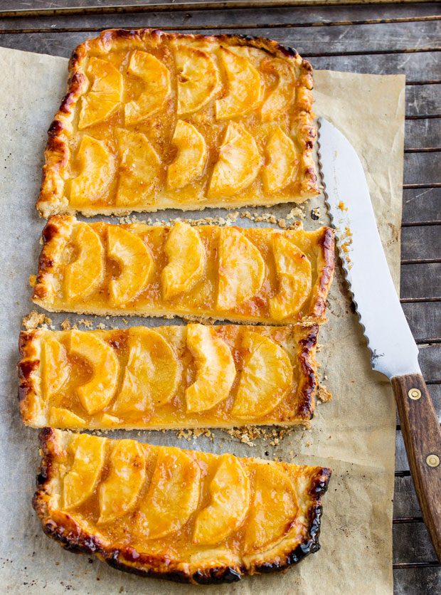 Galette Apple Tart Recipe - #recipe by #eatwell101 - https://www.eatwell101.com/easy-apple-tart-recipe