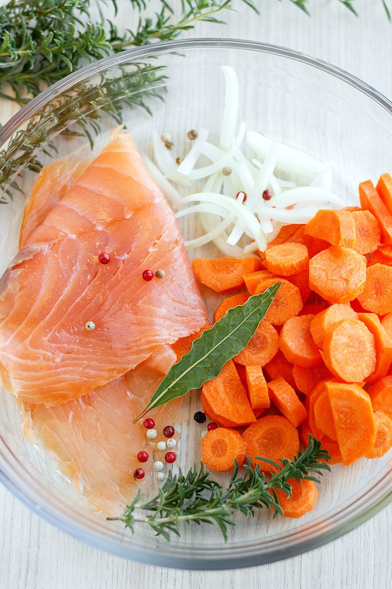 This simple and delicious marinade with aromatic herbs, carrot and onion develops salmon’s natural richness and smoky flavors.