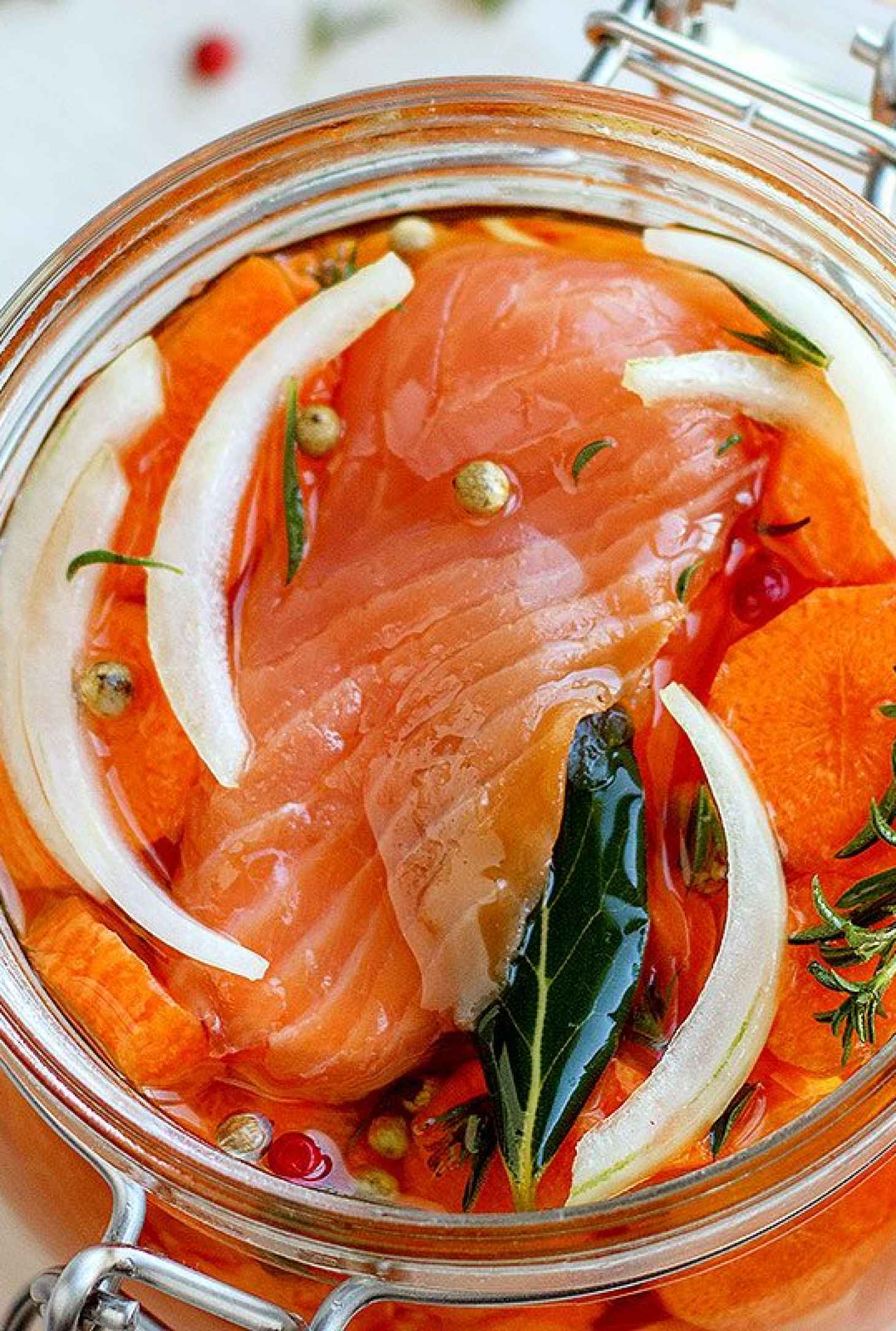 Marinated Smoked Salmon with Herbs & Carrot - #recipe by #eatwell101 - https://www.eatwell101.com/herbed-carrot-and-salmon-marinade-recipe