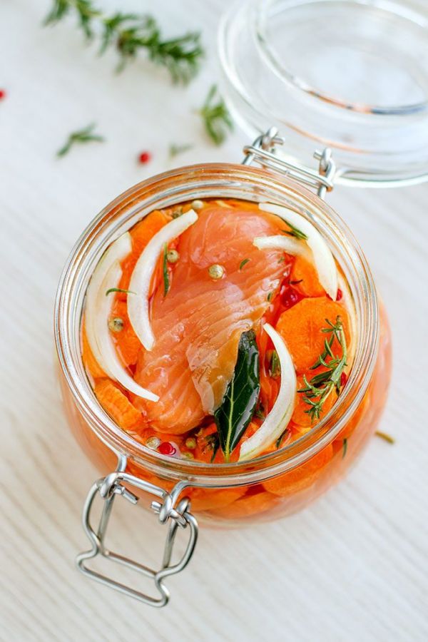 Marinated Smoked Salmon with Herbs & Carrot - #recipe by #eatwell101 - https://www.eatwell101.com/herbed-carrot-and-salmon-marinade-recipe