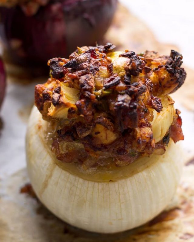 Baked Stuffed Onions With Sausage and Garlic - #recipe by #eatwell101 - https://www.eatwell101.com/baked-sausage-stuffed-onions-recipe