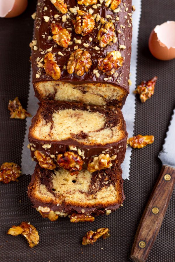 Chocolate Marbled Cake with Caramelized Walnuts - #recipe by #eatwell101 - https://www.eatwell101.com/chocolate-marbled-cake-recipe