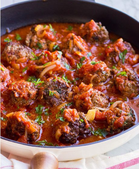 Meatballs with Spicy Tomato-Sauce